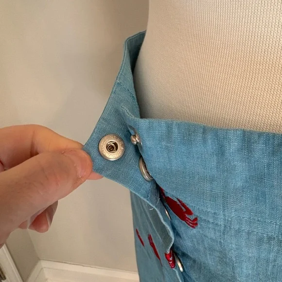 Lilly Pulitzer Vintage Blue Mini Skirt With Red Crabs Snap Closure Size 4 - Picture 4 of 6